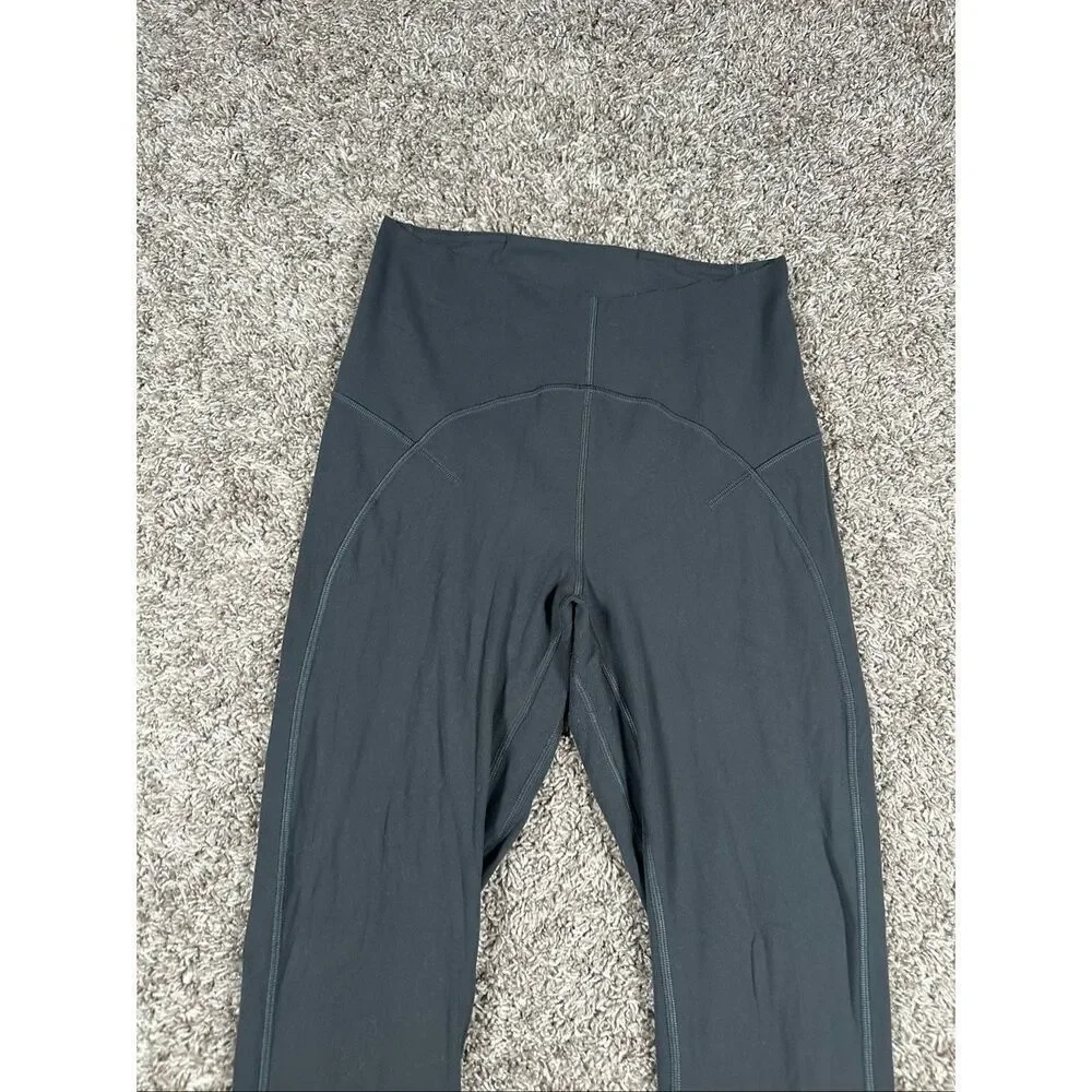 Lululemon In Movement 7/8 Tight Everlux 25
